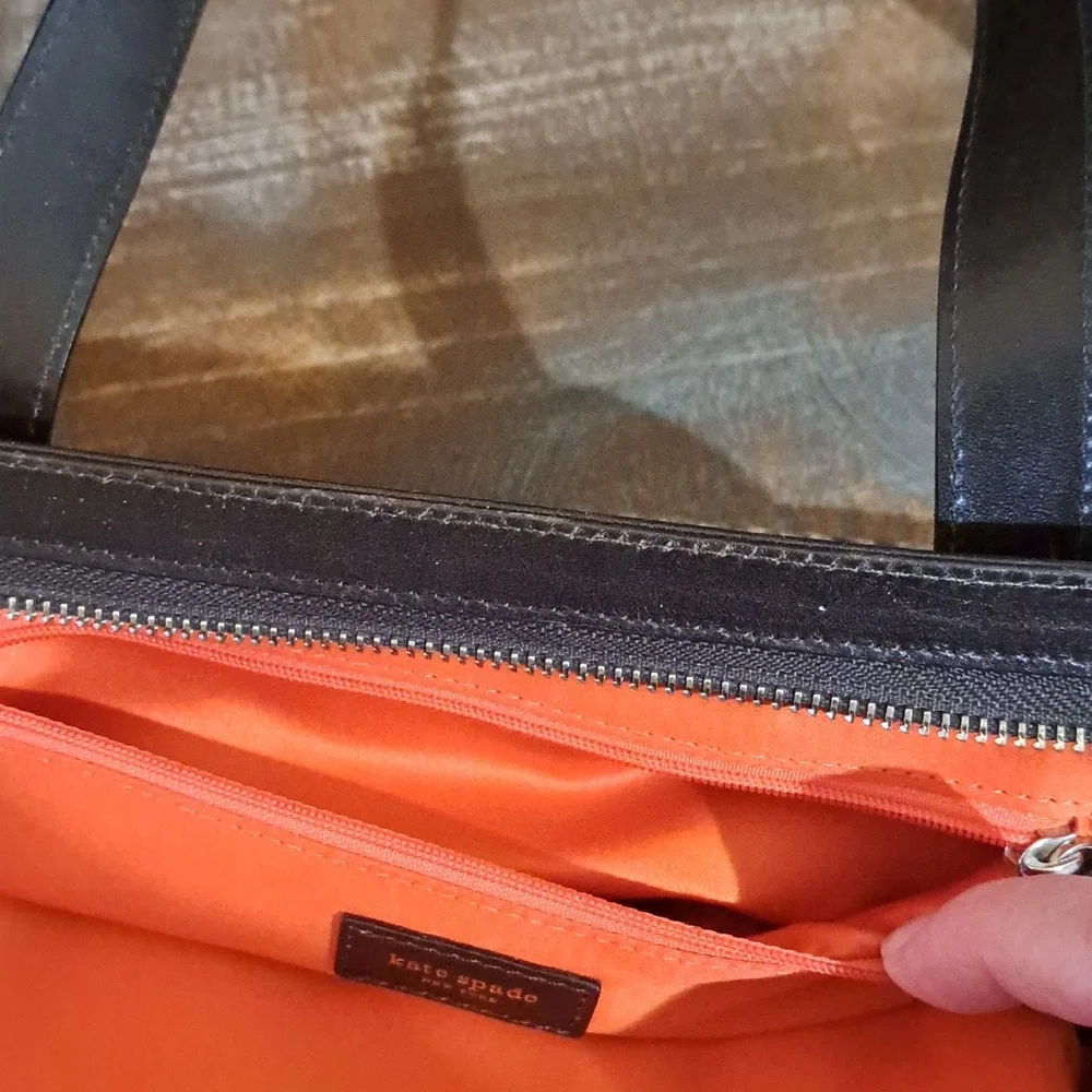 Elegant Kate Spade Tweed Handbag with Brown Leather Accents - Picture 4 of 10